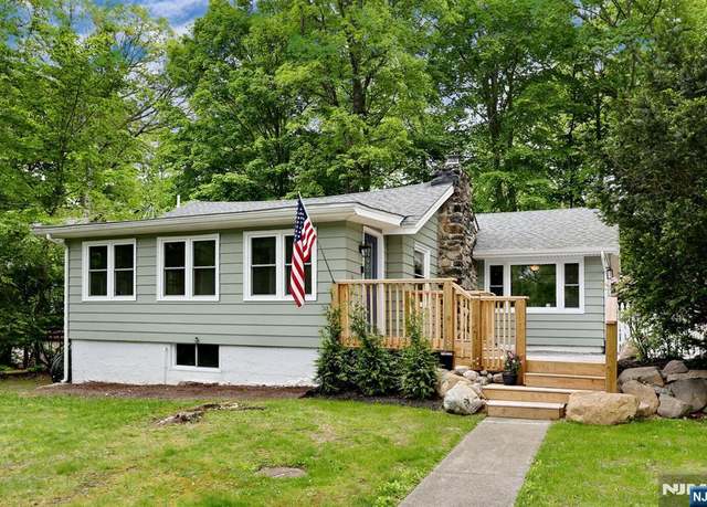 Property at 58 Hillside Rd, Ringwood, NJ 07456, 2 beds, 1 bath