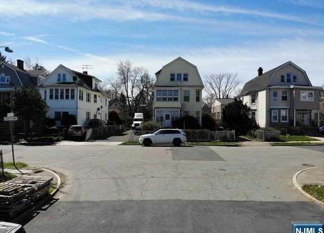 Property at 83 Marcy Ave, East Orange, NJ 07017, 5 beds, 3.5 baths