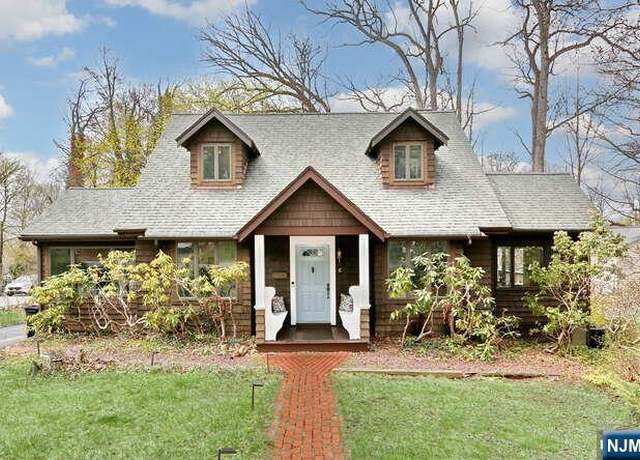 Property at 6 Maysenger Rd, Mahwah, NJ 07430, 4 beds, 2 baths