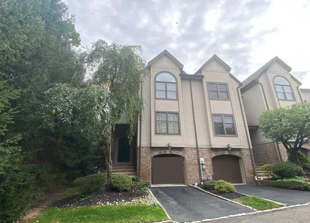 Property at 29 Jordan Dr, River Edge, NJ 07661, 3 beds, 3.5 baths