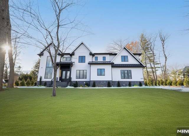 Property at 620 Abbe Ct, River Vale, NJ 07675, 6 beds, 6 baths