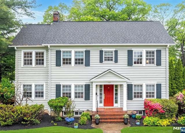 Property at 121 Beverly Rd, Montclair, NJ 07043, 5 beds, 3.5 baths