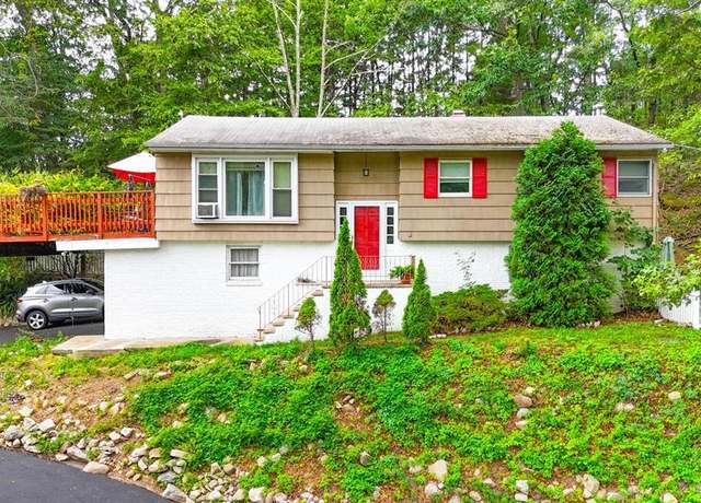Property at 348 Conklintown Rd, Ringwood, NJ 07456, 3 beds, 3 baths