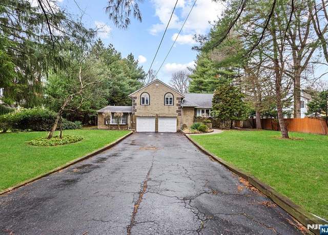 Property at 123 Demarest Ave, Closter, NJ 07624, 4 beds, 3.5 baths