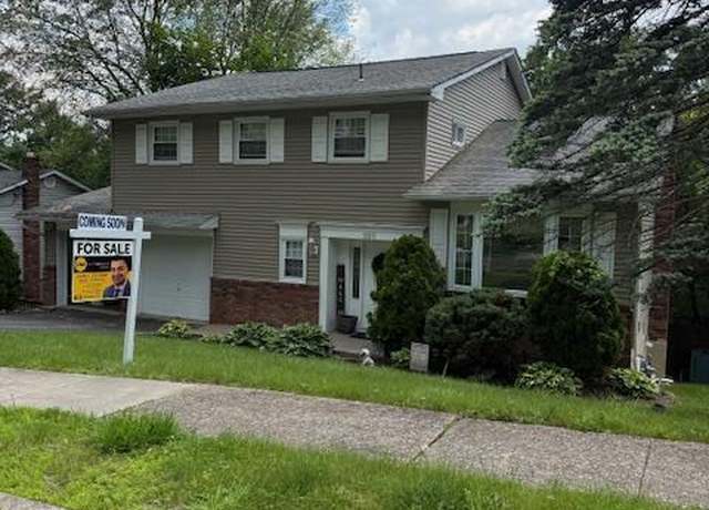 Property at 101 Molinari Dr, Wanaque, NJ 07465, 4 beds, 3.5 baths