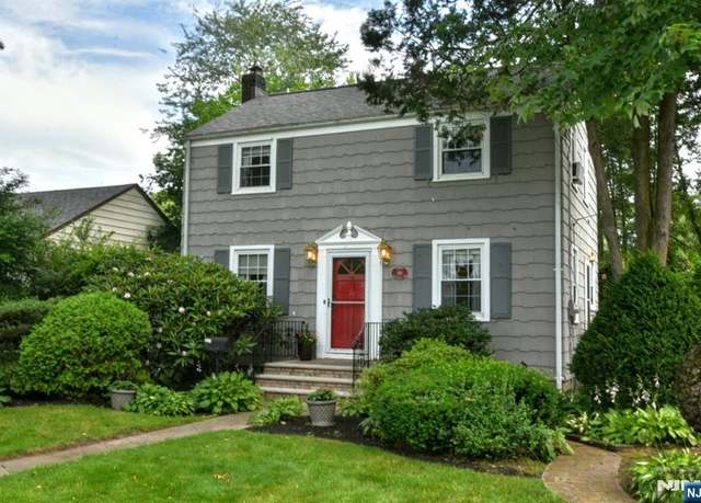 Property at 110 Waldwick Ave, Waldwick, NJ 07463, 3 beds, 1.5 baths