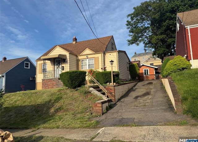 Property at 22 Northview Ter, Garfield, NJ 07026, 3 beds, 2 baths