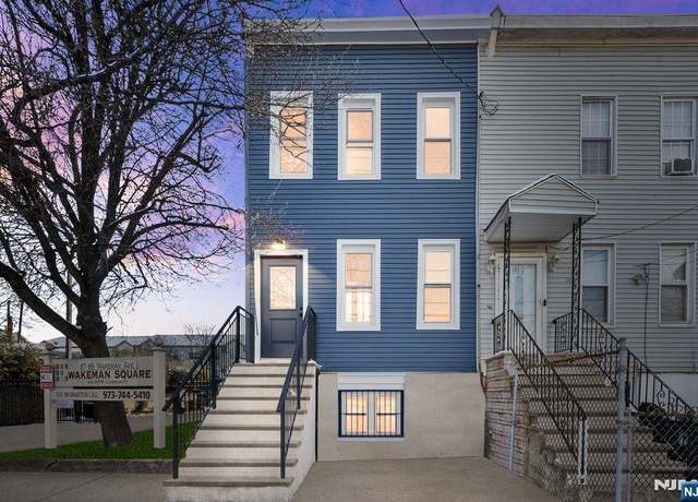 Property at 85 Wakeman Ave, Newark, NJ 07104, 4 beds, 3.5 baths