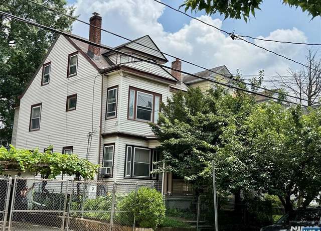 Property at 723 26th St, Paterson, NJ 07504, 3 beds, 3 baths