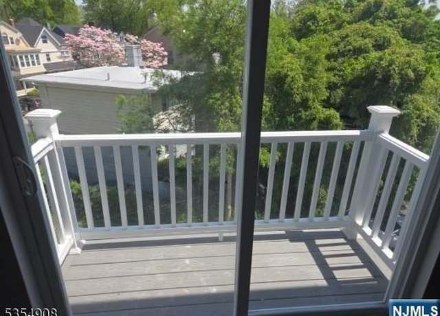 Property at 118 Grove St, East Orange, NJ 07017, 6 beds, 5 baths