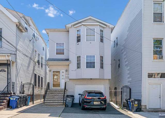 Property at 44 Hudson St, Newark, NJ 07103, 6 beds, 4.5 baths