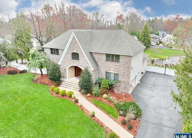 Property at 623 Echo Glen Ave, River Vale, NJ 07675, 5 beds, 3.5 baths