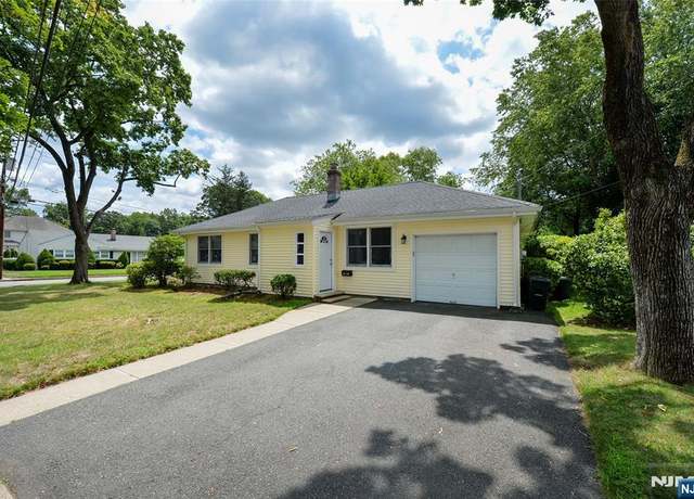 Property at 33-28 Hamilton Rd, Fair Lawn, NJ 07410, 3 beds, 2 baths