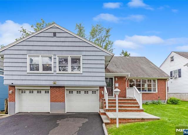 Property at 40 Parker Ln, Teaneck, NJ 07666, 3 beds, 3 baths