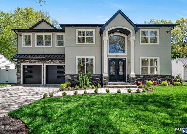 Property at 817 Arbor Rd, Paramus, NJ 07652, 5 beds, 6.5 baths
