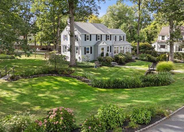 Property at 147 Canoe Brook Pkwy, Summit, NJ 07901, 3 beds, 2.5 baths