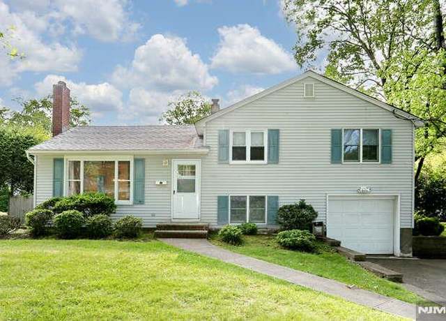 Property at 9 Pearl Rd, Closter, NJ 07624, 3 beds, 2 baths