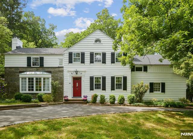 Property at 45 Great Hills Rd, Millburn, NJ 07078, 5 beds, 3.5 baths