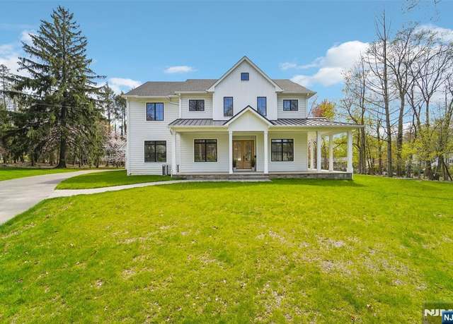 Property at 5 Albert Rd, Allendale, NJ 07401, 5 beds, 4.5 baths