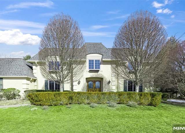 Property at 7 Klein Ct, Old Tappan, NJ 07675, 5 beds, 3.5 baths