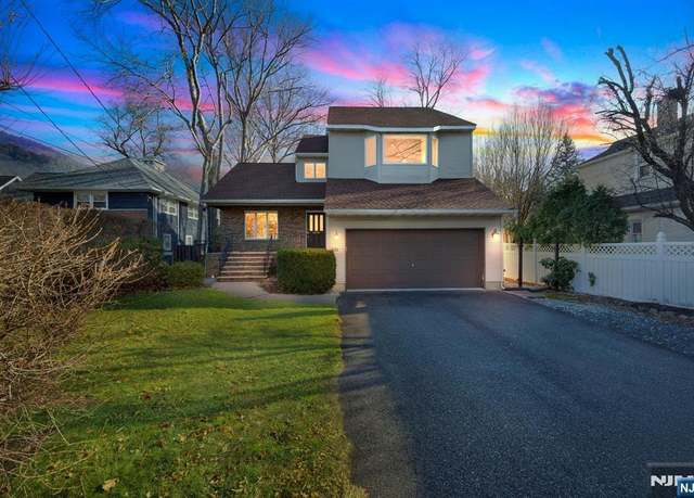 Property at 1153 River Rd, Teaneck, NJ 07666, 4 beds, 3.5 baths
