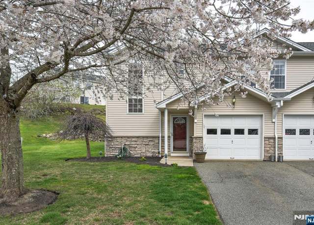 Property at 12 Peachtree Ln #12, Hamburg, NJ 07419, 3 beds, 2.5 baths