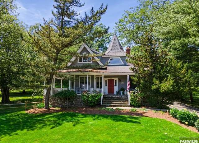 Property at 1043 Westwood Ave, Old Tappan, NJ 07675, 5 beds, 3.5 baths