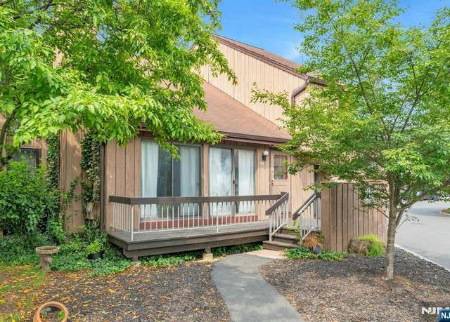Property at 118 Bluebird Dr Unit 3A, Hillsborough, NJ 08844, 2 beds, 2.5 baths