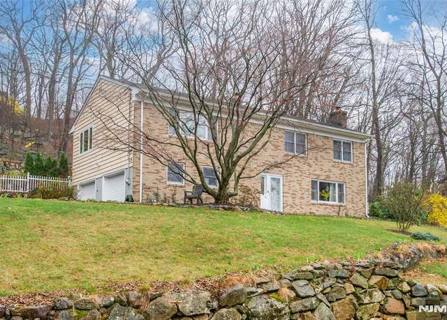 Property at 30 Serpentine Rd, Ringwood, NJ 07456, 4 beds, 3 baths