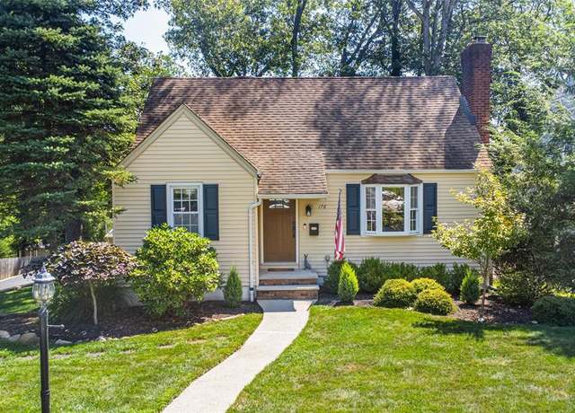 Property at 176 Beechwood Dr, Wayne, NJ 07470, 4 beds, 3 baths