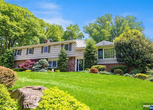 Property at 26 Kristin Pl, Old Tappan, NJ 07675, 4 beds, 3.5 baths
