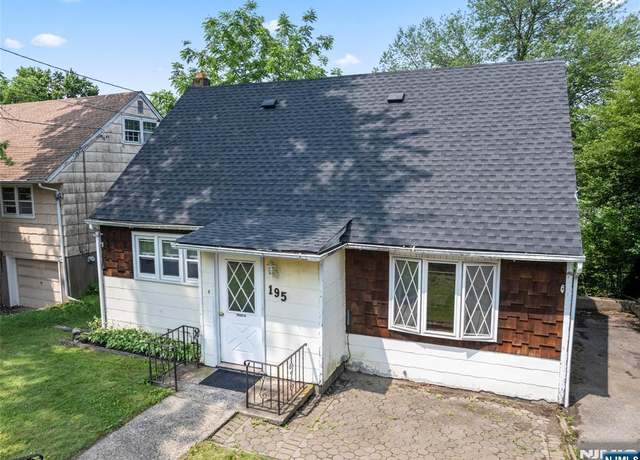Property at 195 Newark Pompton Tpke, Wayne, NJ 07470, 4 beds, 2 baths