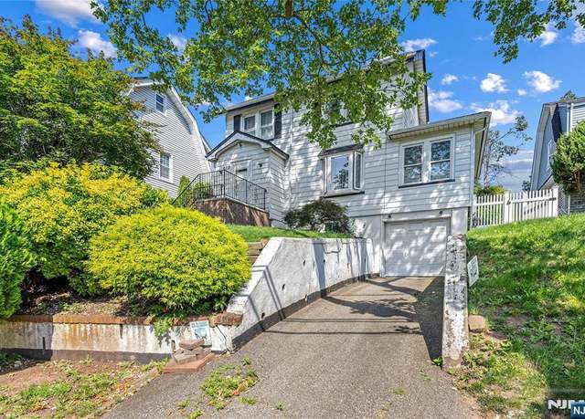 Property at 619 Palisade Ave, Teaneck, NJ 07666, 3 beds, 1.5 baths