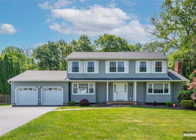 Property at 14 Clearfield Rd, Roxbury Township, NJ 07876, 4 beds, 2 baths