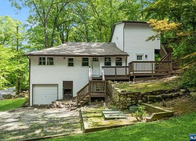 Property at 14 South Rd, Bloomingdale, NJ 07403, 3 beds, 2 baths