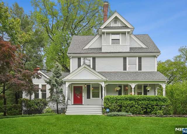 Property at 125 Bellevue Ave, Montclair, NJ 07043, 6 beds, 3.5 baths