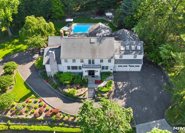 Property at 35 Mayflower Dr, Tenafly, NJ 07670, 7 beds, 5 baths