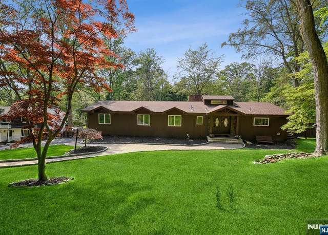 Property at 550 Dorchester Dr, River Vale, NJ 07675, 5 beds, 4.5 baths