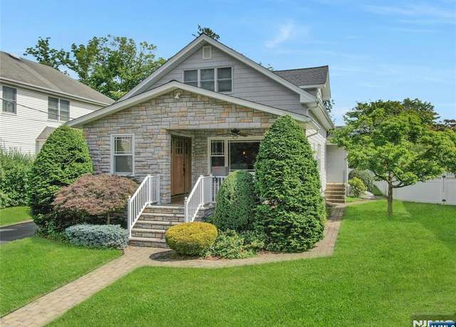 Property at 98 Wheeler Ave, Westwood, NJ 07675, 4 beds, 2.5 baths