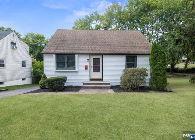 Property at 499 Goffle Rd, Wyckoff, NJ 07481, 3 beds, 2 baths