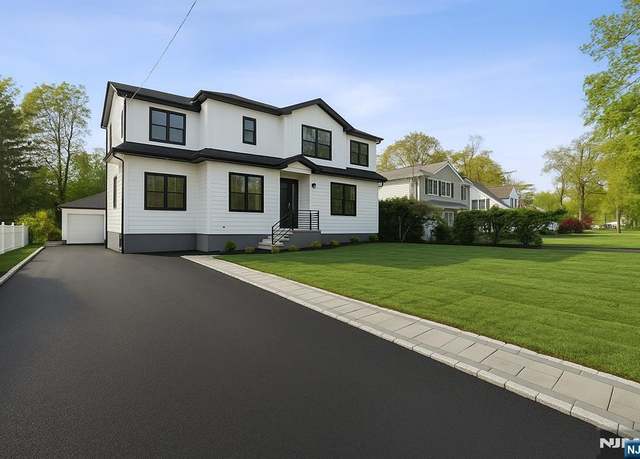 Property at 326 Northern Pkwy, Ridgewood, NJ 07450, 6 beds, 5.5 baths