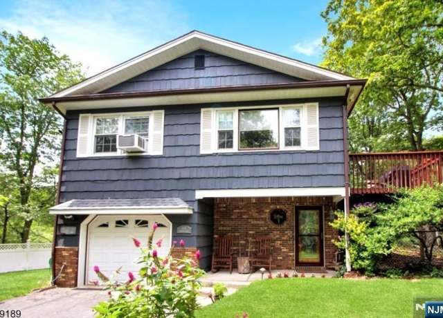 Property at 553 Stonetown Rd, Ringwood, NJ 07456, 3 beds, 2 baths