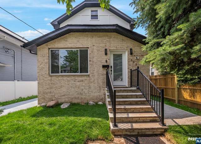 Property at 222 4th St, Ridgefield Park, NJ 07660, 3 beds, 3.5 baths