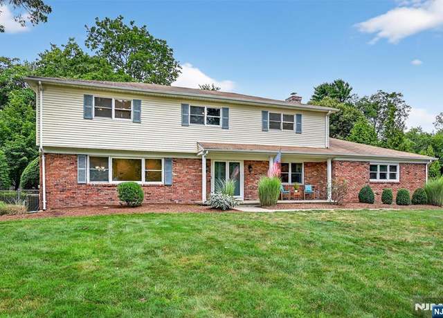 Property at 421 Elbert St, Ramsey, NJ 07446, 4 beds, 3.5 baths