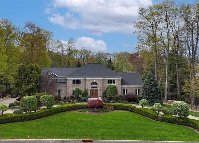 Property at 26 Hampshire Rd, Mahwah, NJ 07430, 6 beds, 6 baths