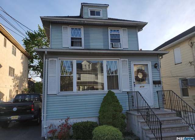 Property at 454 Park Ave, Fairview, NJ 07022, 3 beds, 1.5 baths