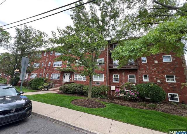 Property at 2430 8th St Unit 5B, Fort Lee, NJ 07024, 2 beds, 1 bath