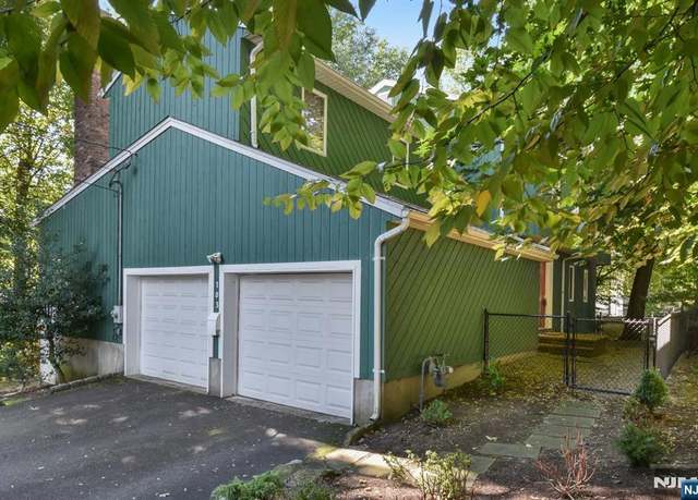 Property at 103 Northwood Ave, Demarest, NJ 07627, 5 beds, 3.5 baths