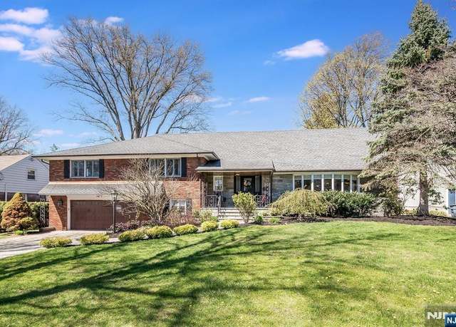 Property at 509 Harristown Rd, Glen Rock, NJ 07452, 6 beds, 4.5 baths