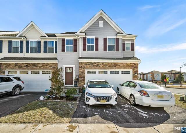 Property at 2 Cypress Ln, Sparta, NJ 07871, 3 beds, 2.5 baths